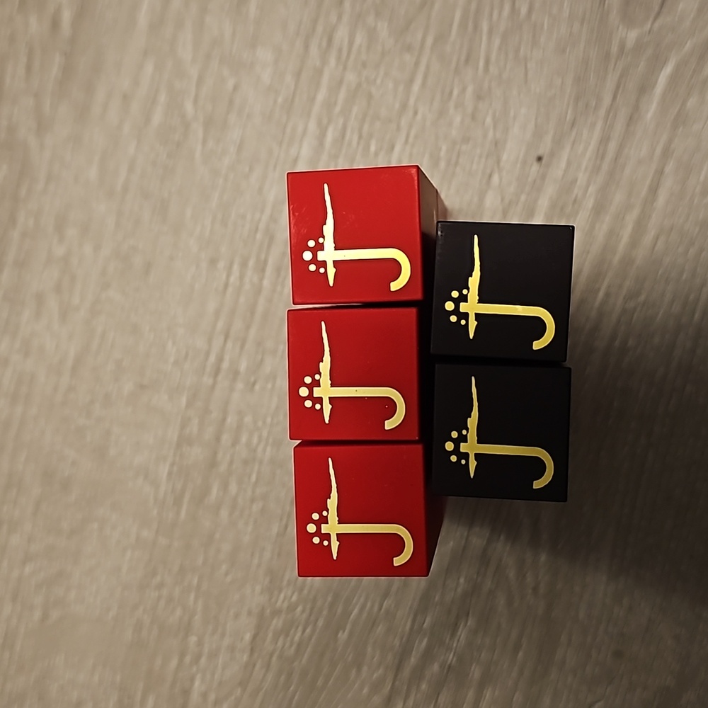 Juvias place lipstick - Picture 2 of 3